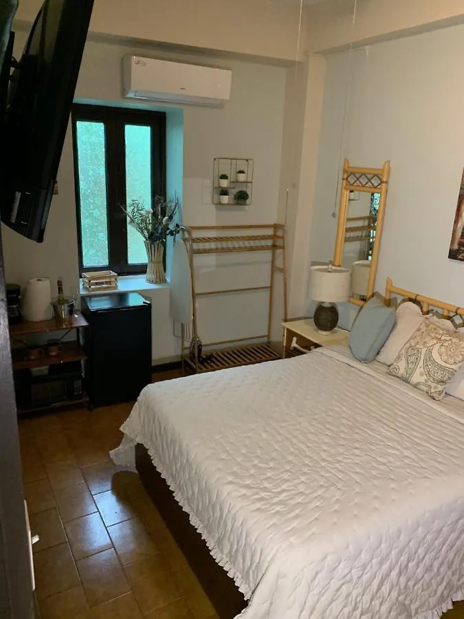 Contacts de The Bambu Room At Casa Of Essence Located In Heart Of Old San Juan